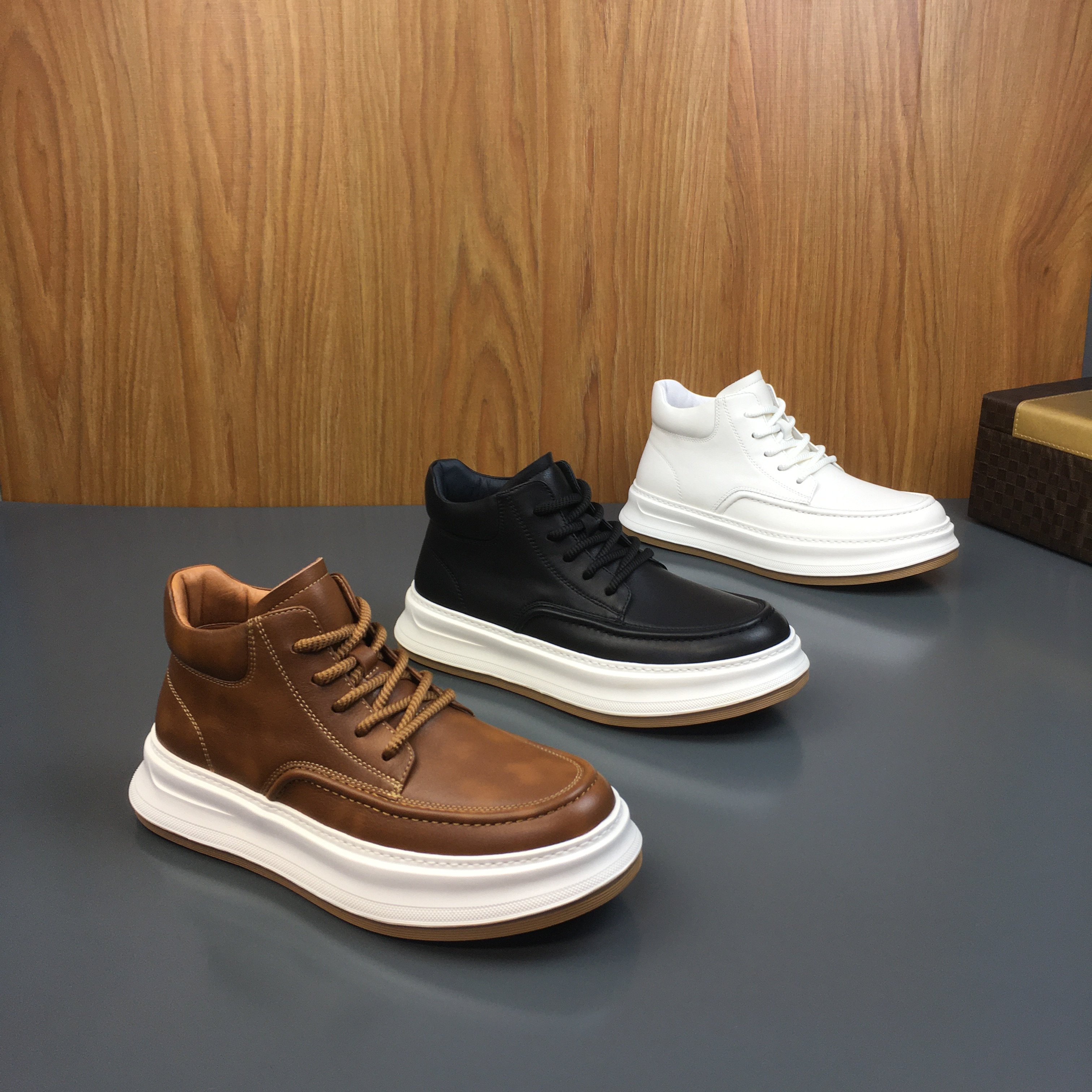 2025秋冬季新款高帮休闲鞋加绒保暖中帮男士马丁靴真皮厚底增高鞋