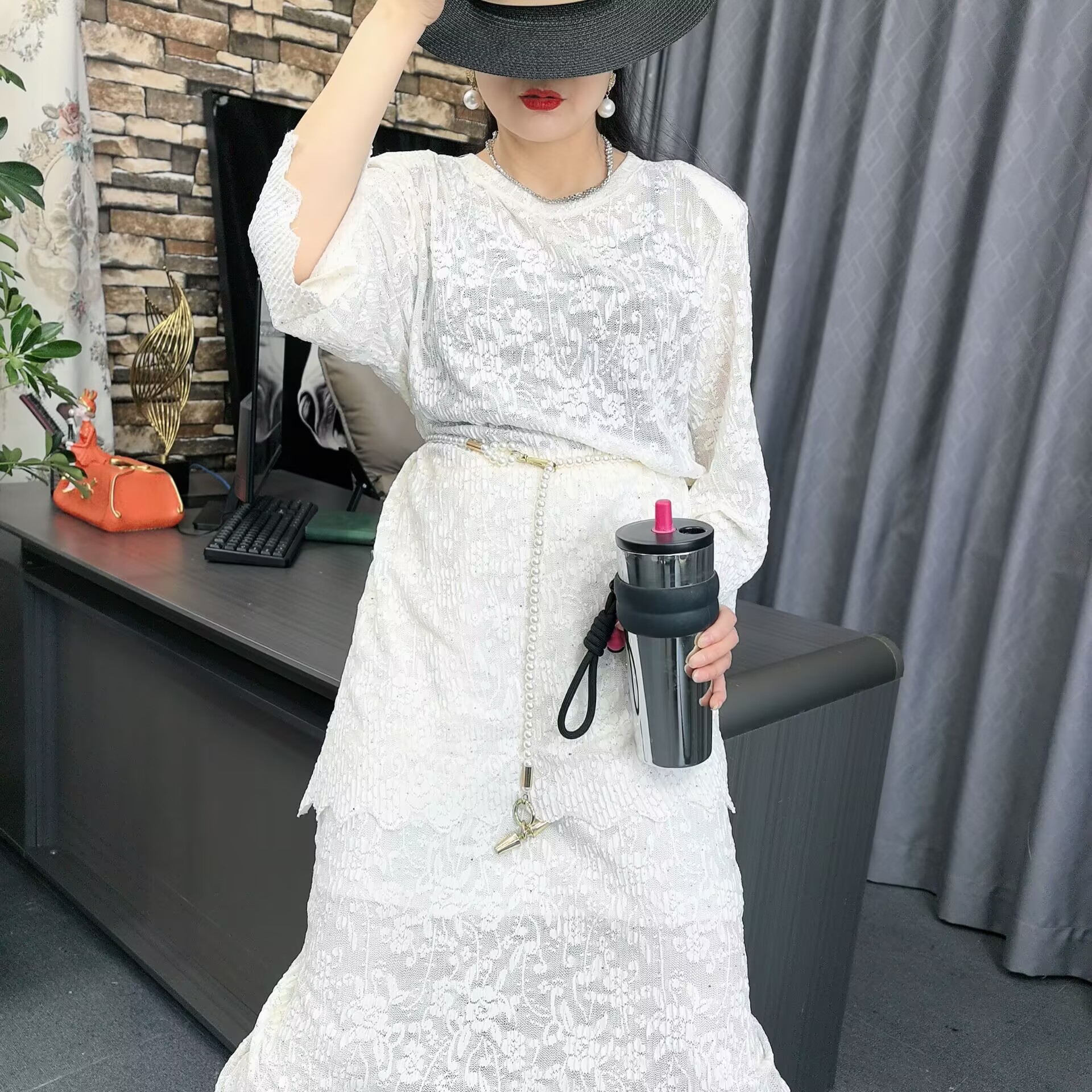 1085欧洲站夏季新款时尚百搭宽松小众设计圆领蕾丝拼接修身连衣裙