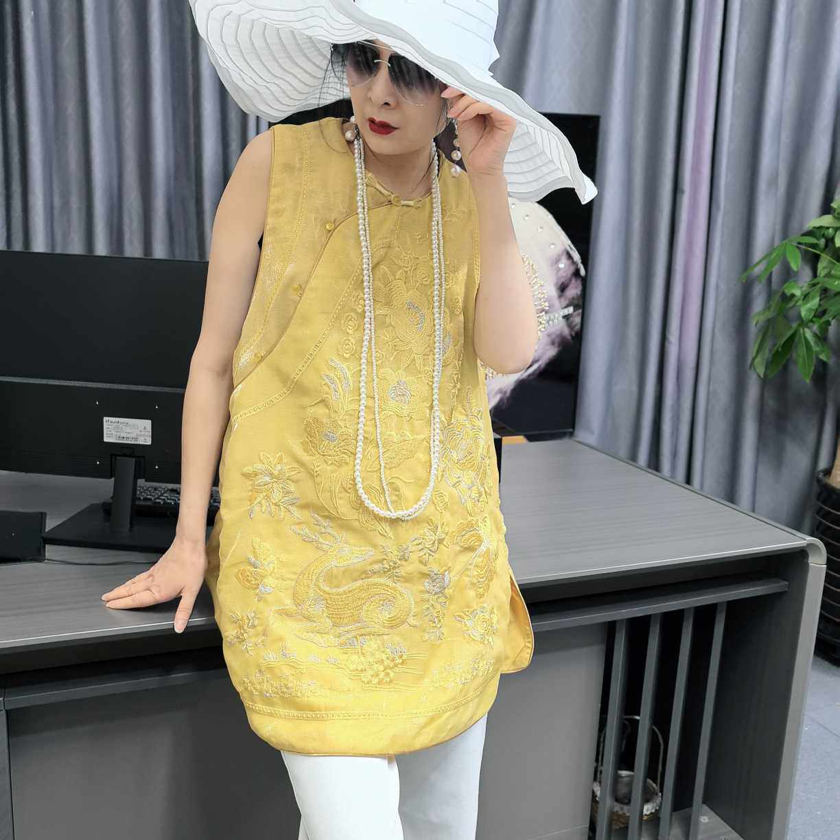 9901坎袖裙新款爆款2025年夏季减龄遮肉显瘦黄色开扣连衣裙