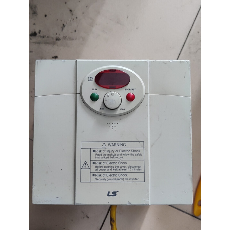 拍前询价：（议价）LS变频器功能完好SV015IC5-1.