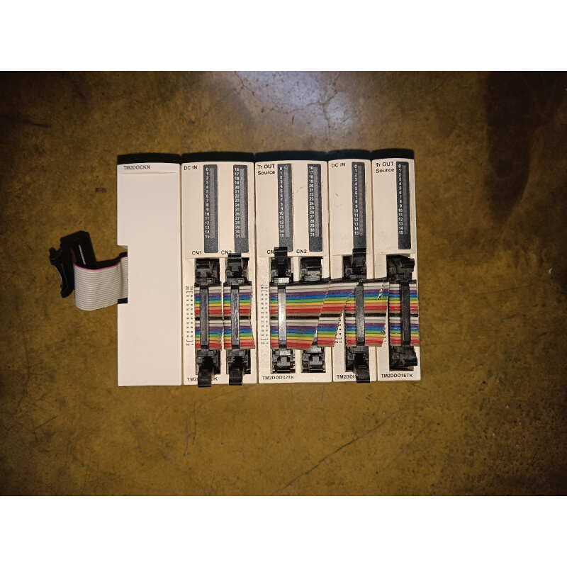 拍前询价：[议价]施耐德PLC（TM2DOCKN）1片，（TM2DDI32DK