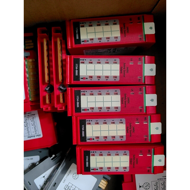 拍前询价：AB模块1734-OB8S图片实拍无磕碰功能正常1200元/