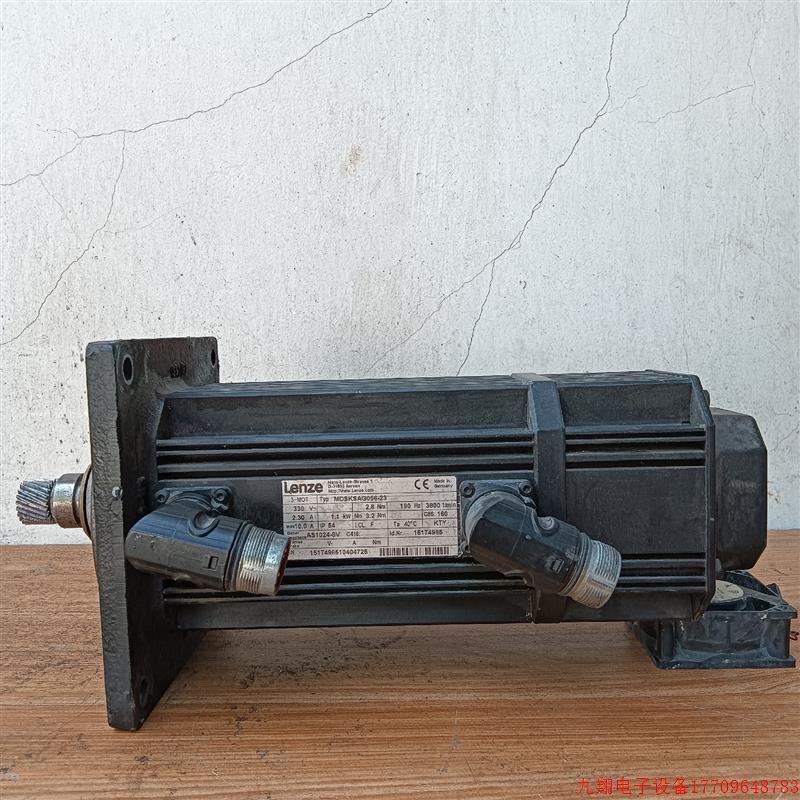 拍前询价:(议价)Lenze/伦茨减速伺服电机1.1kw 330V