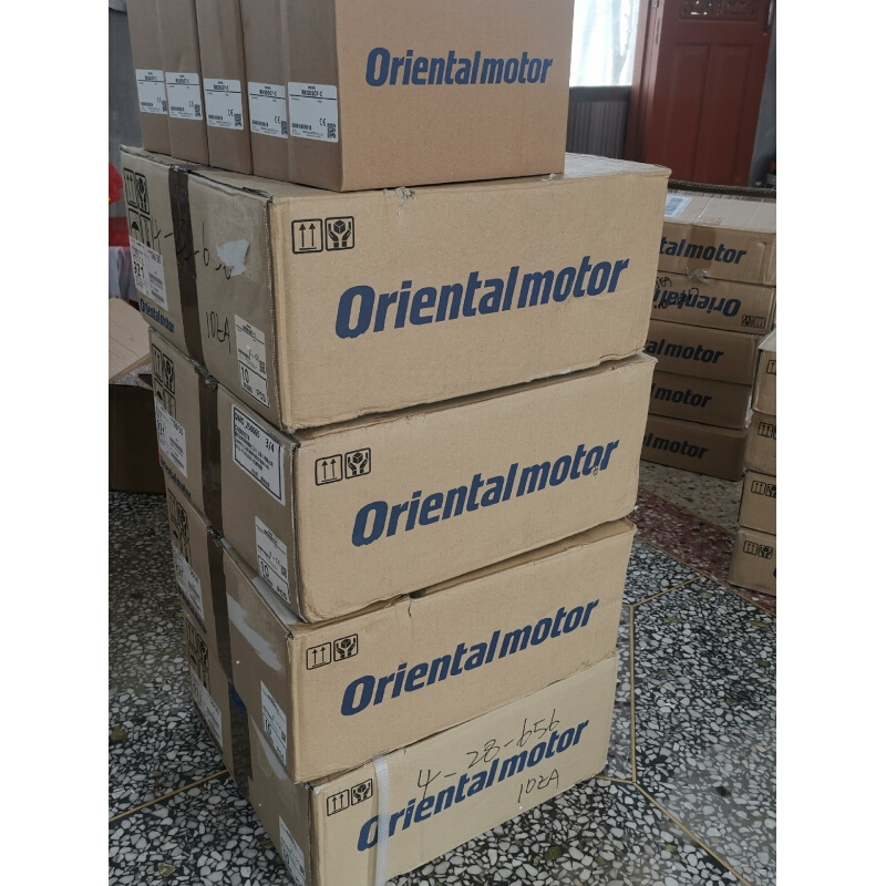 拍前询价：(议价)高价回收库存OM东方步近电机驱动器，步近电机，