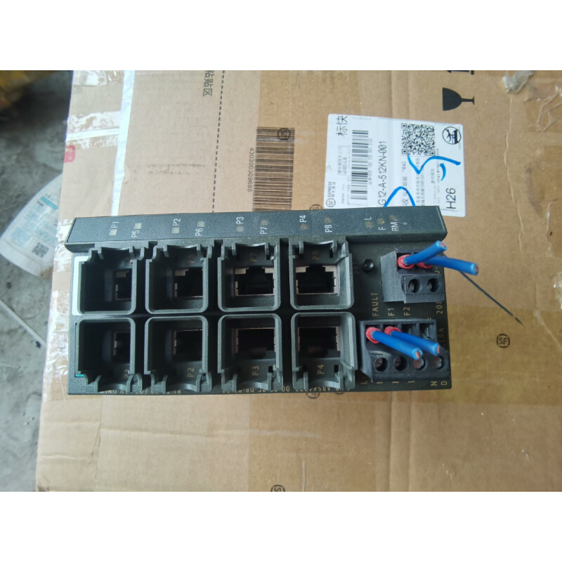 拍前询价：交换机6GK5208-0BA10-2AA3，物品实景实