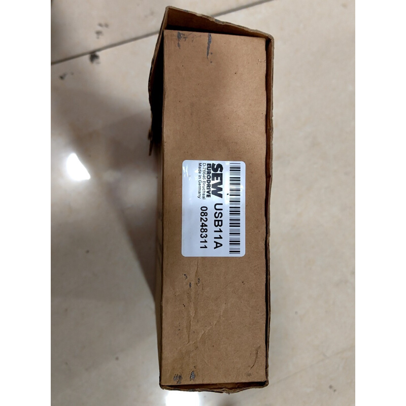 拍前询价：SEW USB11A调试适配器带包装的800元/个 不带包装