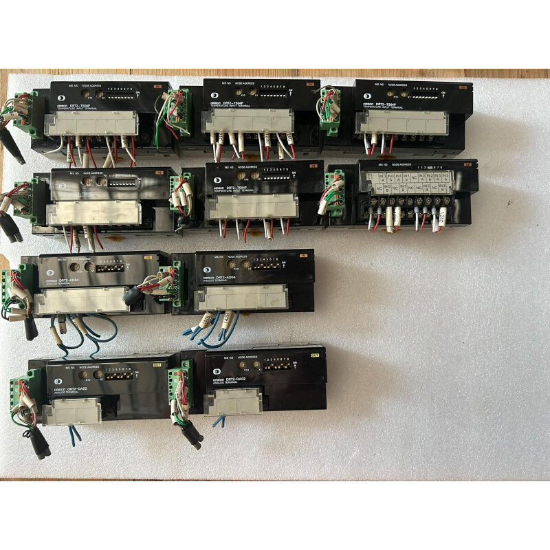 拍前询价：DRT2-TS04P 6个  DRT2-AD04 2个