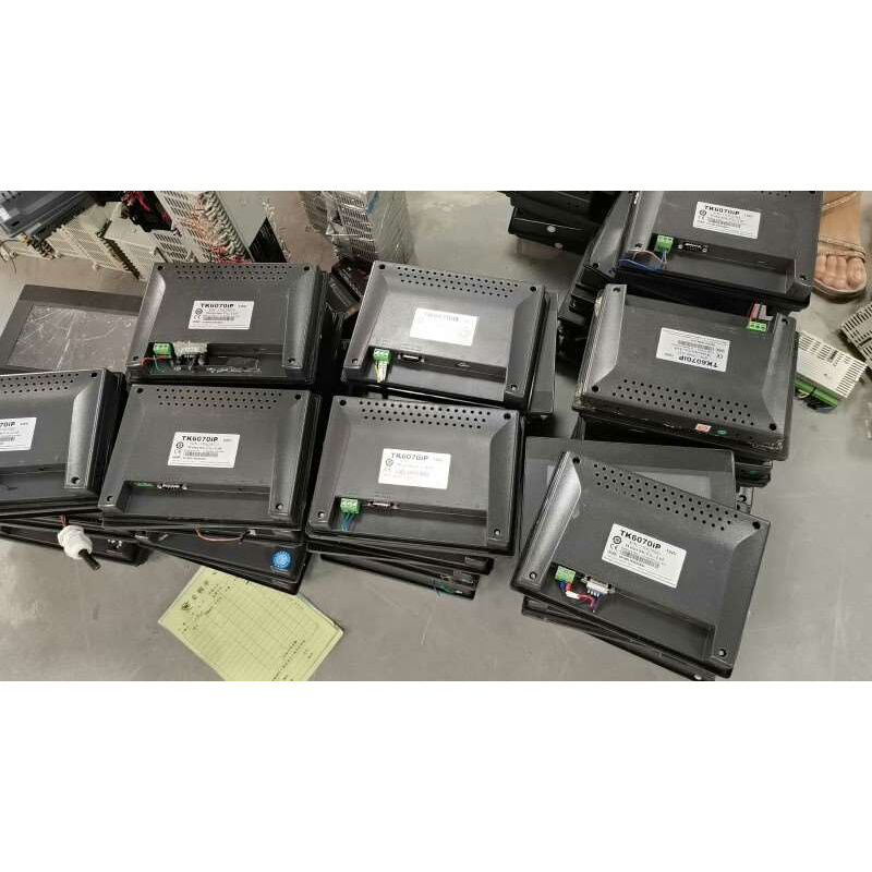 拍前询价：TK6070IP威纶7寸触摸屏成色漂亮功能包好普通快