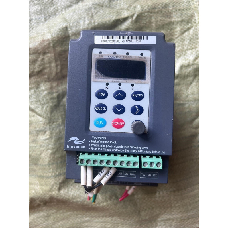 拍前询价：汇川变频器MD300A-S0.7BA库存一个