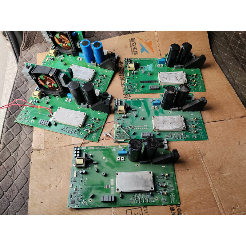 拍前询价：丹福斯变频器 驱动板  带模块   FP100R12KT4全新原装