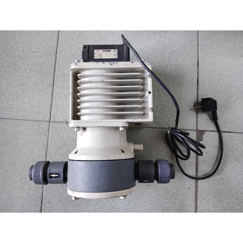拍前询价：德国Jesco杰斯克 DX100电磁计量泵 隔膜泵全新原装拍前