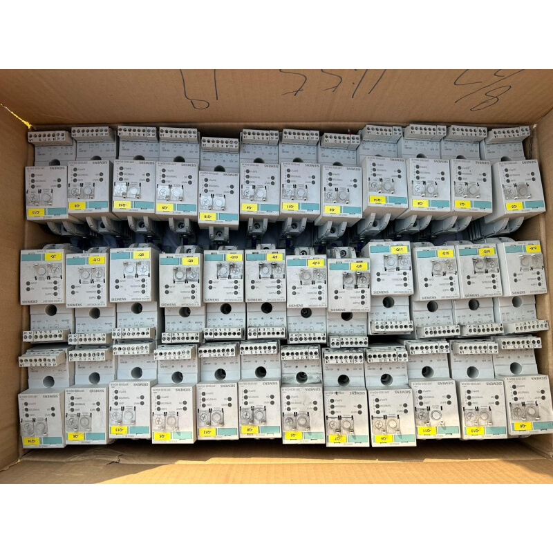拍前询价：3RF2920-0GA16固态继电器，拆机下来的外观漂