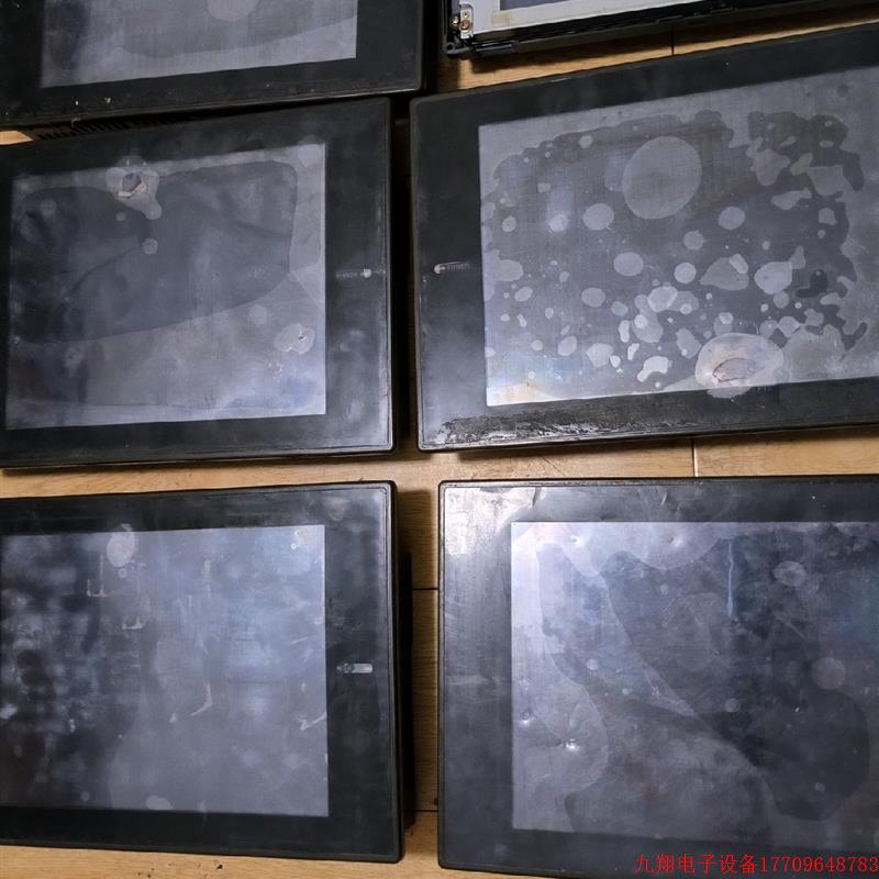 拍前询价:(议价)三菱A970GOT-LBD,A9GT-QBUSS,有四台通电