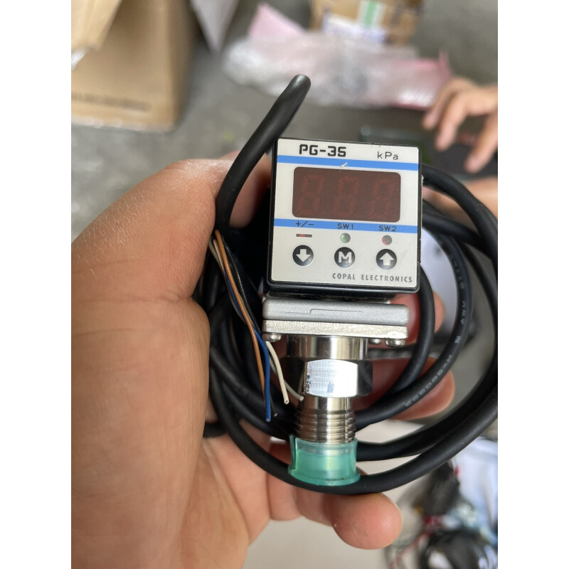 拍前询价：（议价）科宝COPAL数字显示压力表PG-35-102R-MC