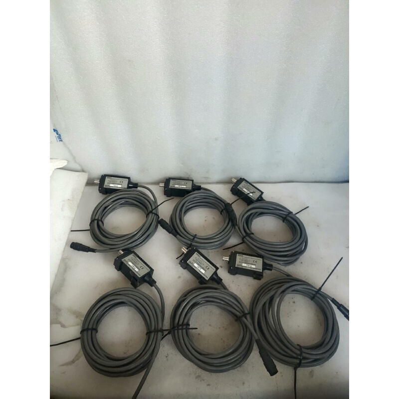 拍前询价：放大器V680-HA63B ，物品实景实物拍摄，具体详