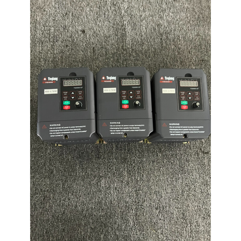 拍前询价：成色好誉强变频器YQ3000G7-400P7G 0.75KW询价为准