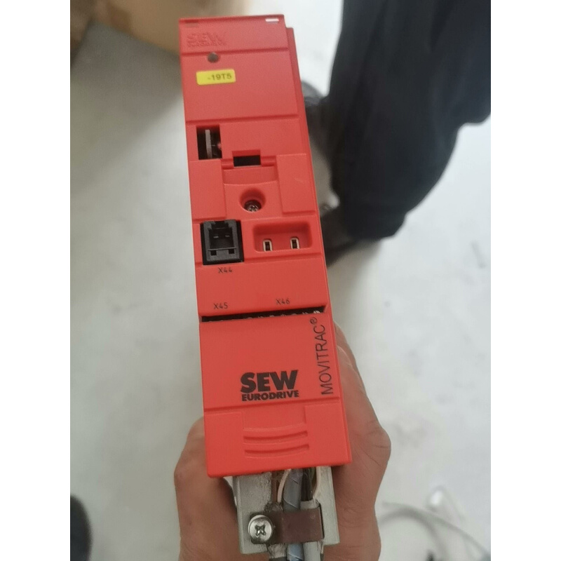 拍前询价：赛威变频器MC07B0004-2B1-4-00/FSC11B全新原装拍前请