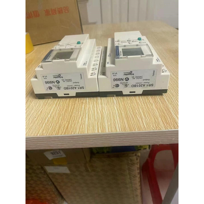 拍前询价：施耐德SR1 A201BD  全新原装现货标价实价