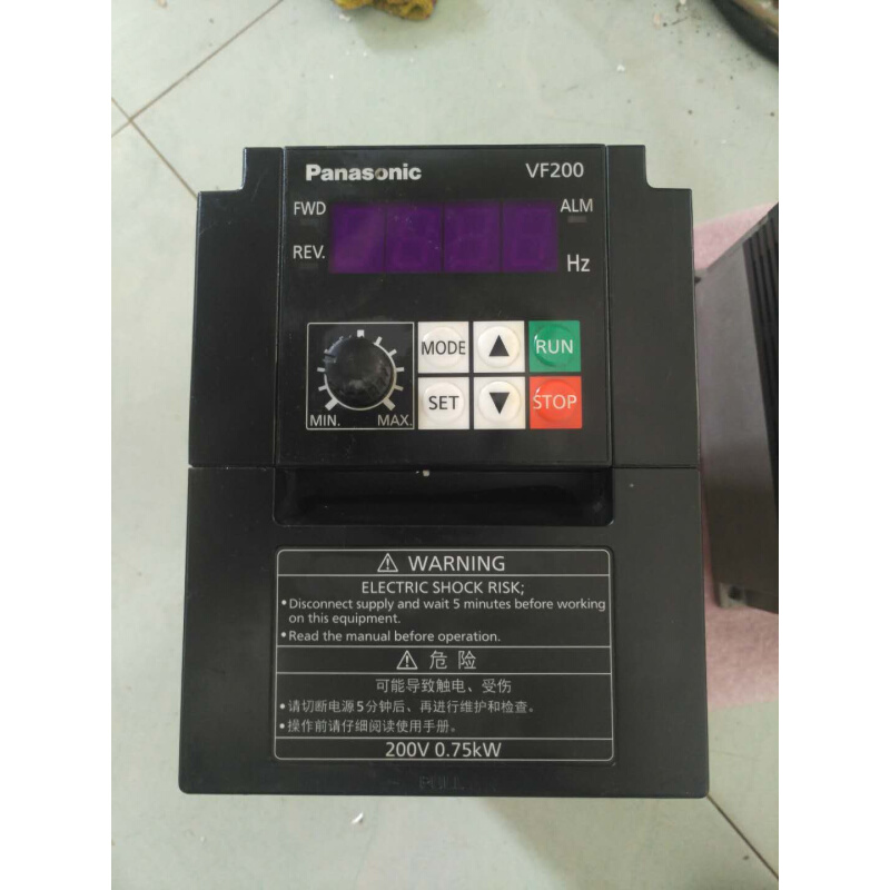 拍前询价：变频器AVF200-0072 二手8-9成新0.75KW有保修750W变频