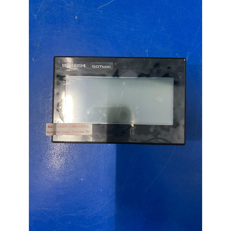 拍前询价：三菱触摸屏GT1020-LBD2，二手正常拆机