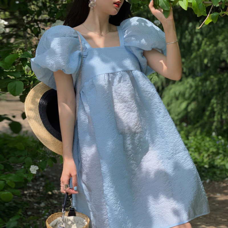 天蓝色泡泡袖连衣裙女短款小个子法式方领公主风仙女露背蓬蓬裙子