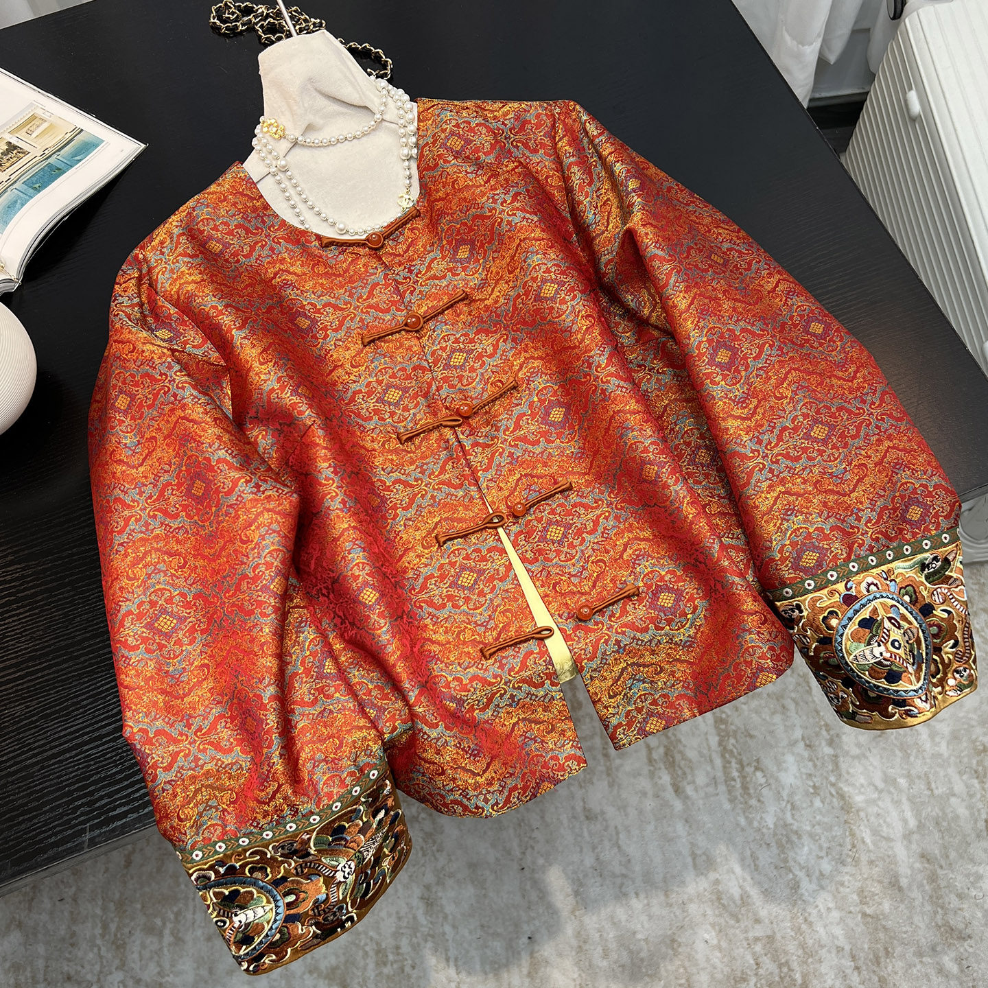 新中式敦煌团花非遗宋锦圆领刺绣花纹短外套女2025秋冬季百搭上衣,女装/女士精品,上衣,淘宝优惠券,粉丝福利购,淘宝优惠卷