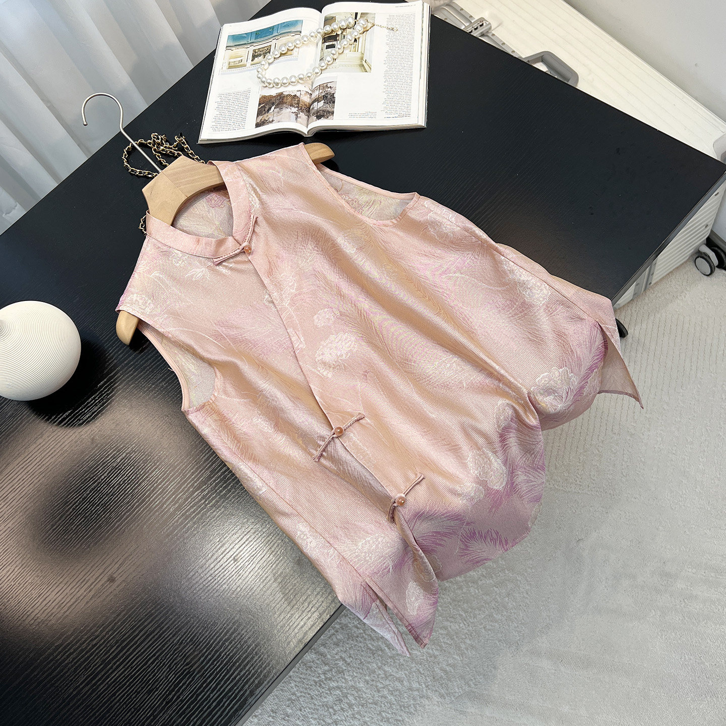 新中式立领无袖马甲女2026夏季小众设计盘扣显瘦百搭气质背心上衣