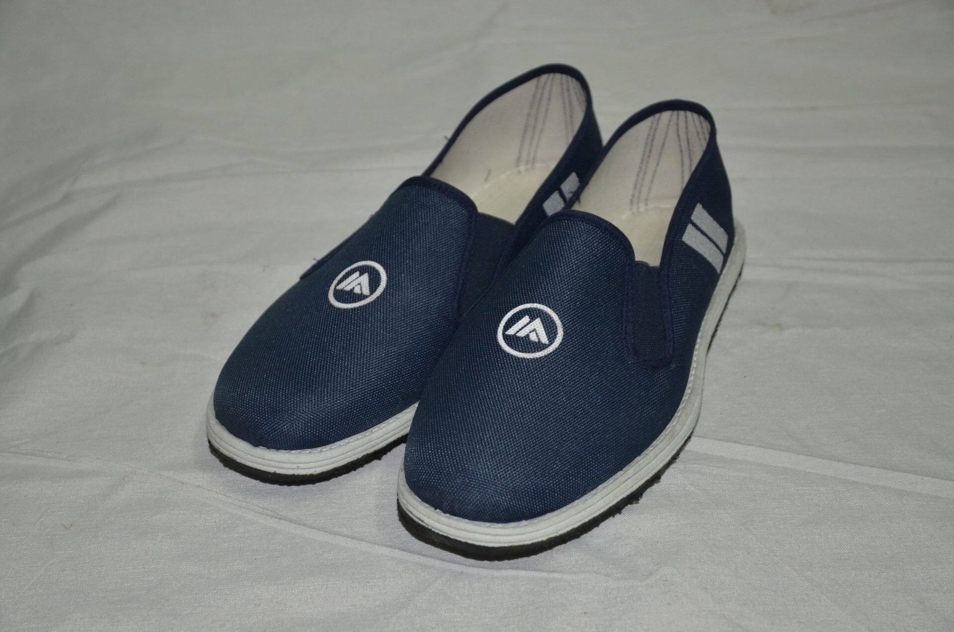 男女囚犯鞋一脚蹬低帮反光标志囚鞋橡胶底监狱鞋千层底鞋