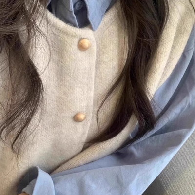 金扣针织马甲宽松坎肩上衣叠穿