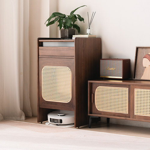 高颜值纯实木扫地机器人柜