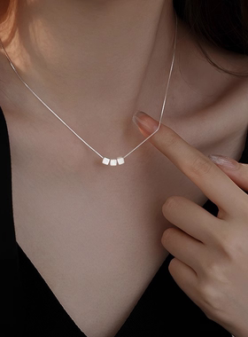 简约冷淡风几何方糖项链女2025新款爆款百搭锁骨颈链高级感配饰