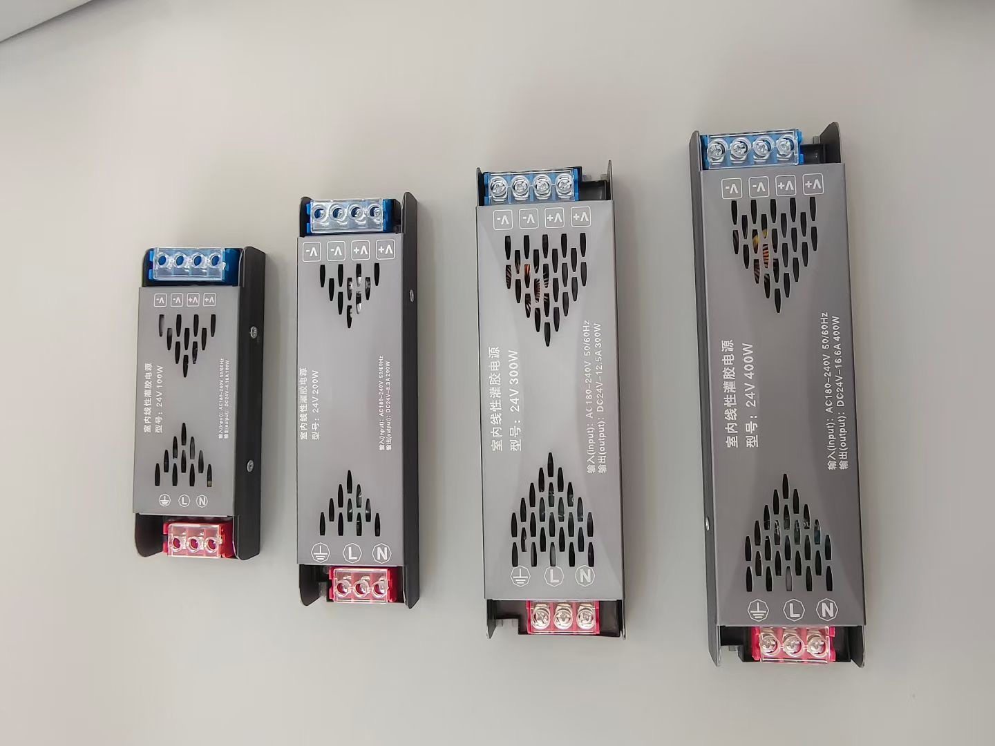 LED半灌胶开关电源家用220转12V24V灯带变压器静音灯箱电源