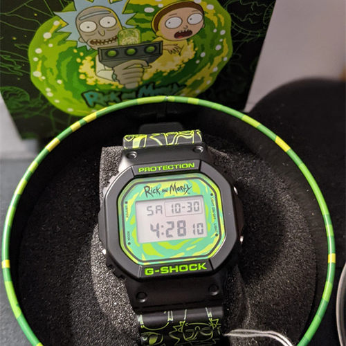 卡西欧瑞克和莫迪联名数显男手表