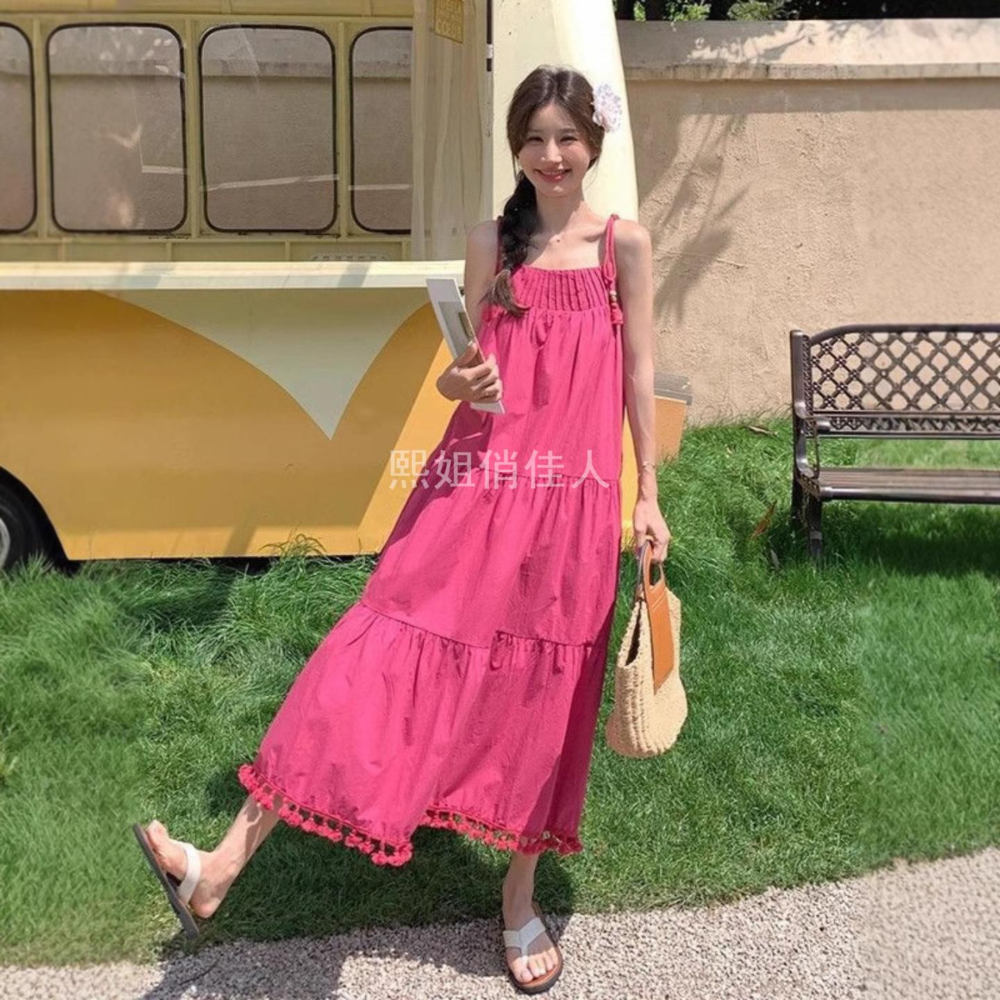 多巴胺穿搭吊带连衣裙夏季2026新款森系甜美海边度假出游宽松长裙