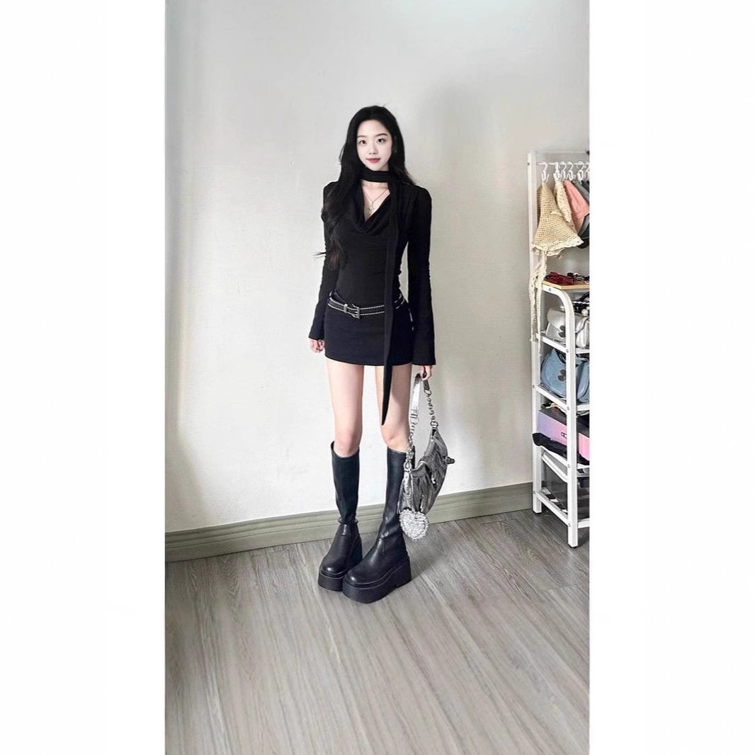 赫本风辣妹黑色长袖连衣裙子女2026新款时尚早秋装御姐包臀短裙,女装/女士精品,连衣裙,淘宝优惠券,粉丝福利购,淘宝优惠卷