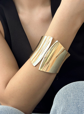 欧美跨境夸张设计感金属光面弹簧宽手镯个性朋克开口手环Bracelet