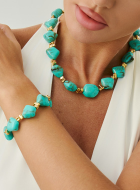 欧美跨境设计感不规则仿水晶树脂