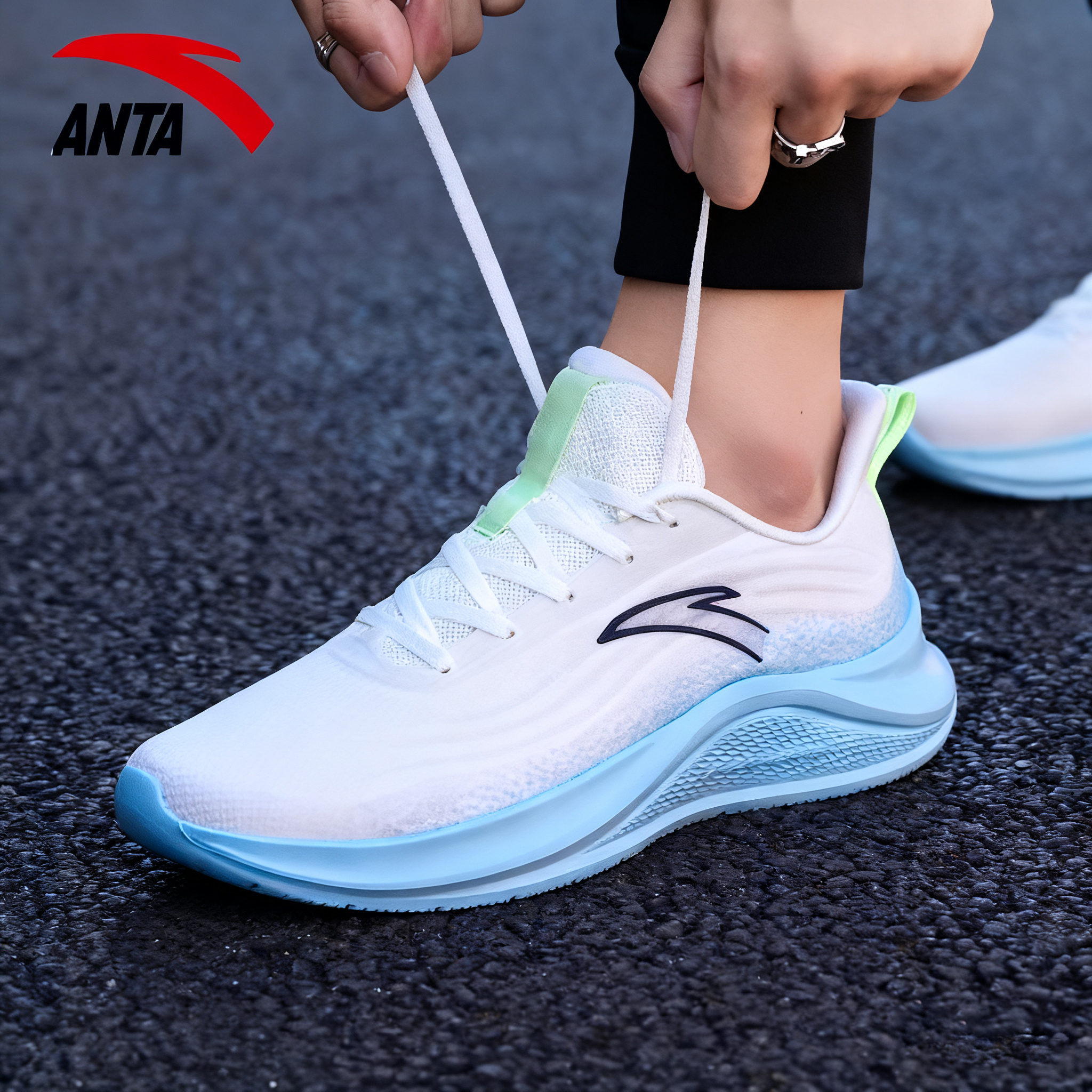 安踏男鞋运动鞋冬季2025新款正品