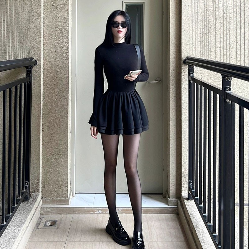 黑色长袖半高领连衣裙女秋冬季收腰显瘦感蓬蓬裙内搭打底短裙