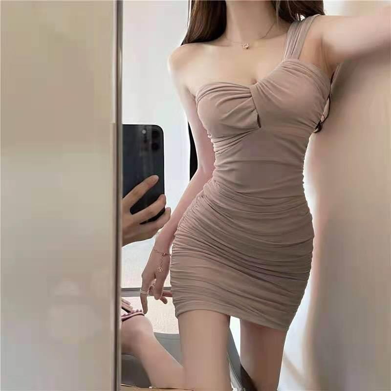 夜总店上班技师单肩晚礼服女2025新款性感气质连衣裙女神范抹胸紧