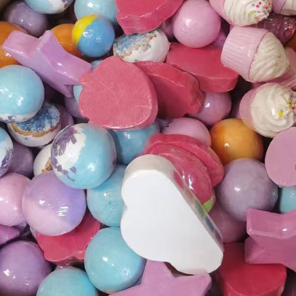 浴缸泡澡球盲盒沐浴球儿童入浴球女美白泡泡浴盐球宝宝洗澡足浴球