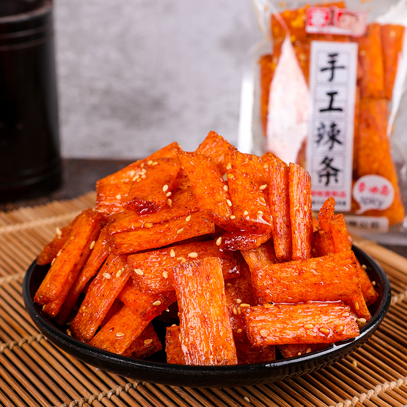 赛一小包辣条香油条小零食小袋装湖南特产麻辣棒儿时怀旧休闲小吃