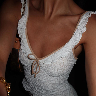 Sexy lace vest with contrasting edge top性感蕾丝背心撞色上衣