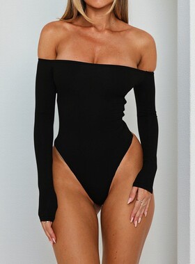 Tailored hollow out long sleeved jumpsuit修身镂空长袖连体衣