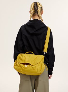 VAOPER喂牌运动大容量斜挎包女户外邮差包单肩包相机背包健身包男