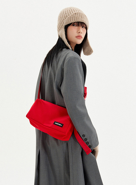 VAOPER喂牌红色吐司包新款斜挎包男士小众单肩包女情侣潮牌包包