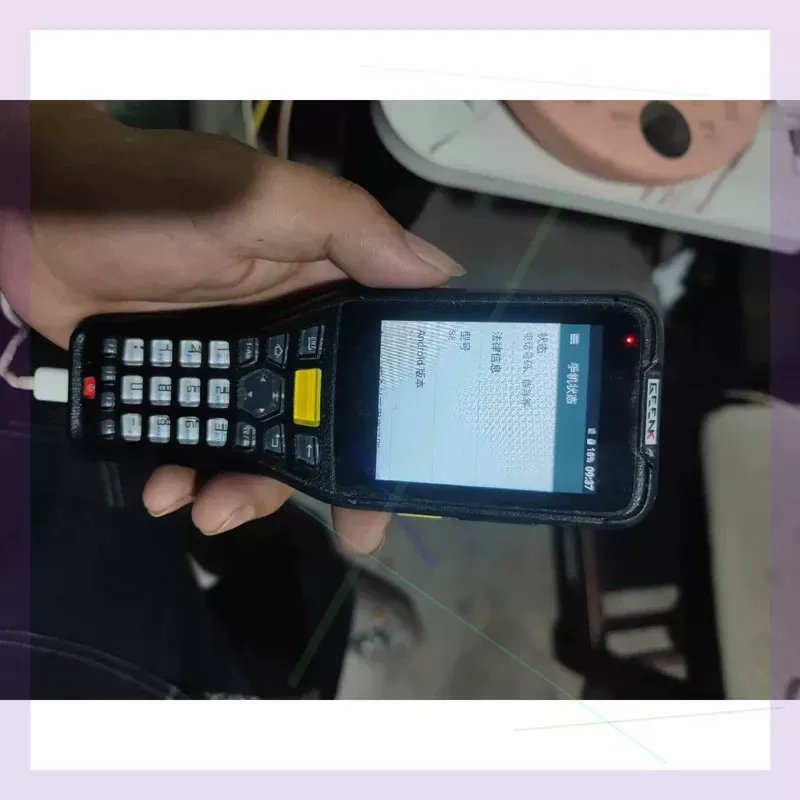议价极客巴枪S8中通快递巴枪.成色如图,要的来,可以使用掌中通