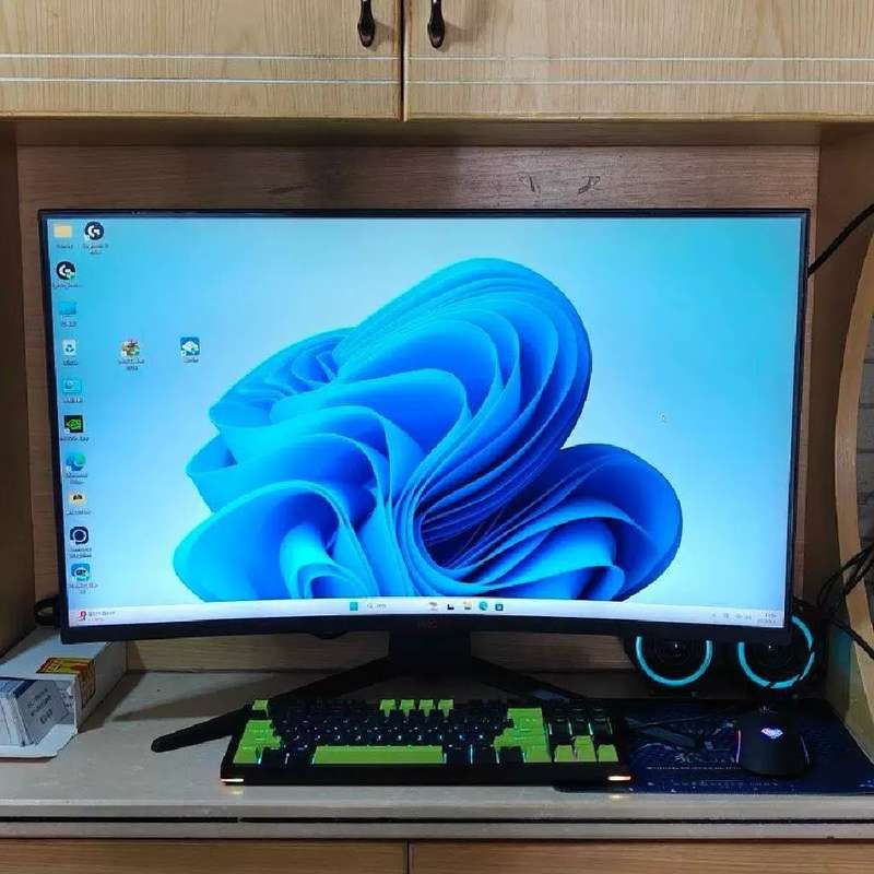 议价惠科32寸曲屏显示器 200Hz 高刷 支持144Hz 16