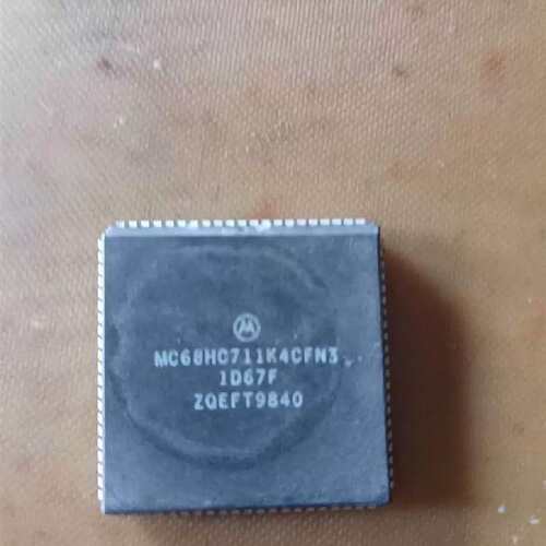 议价mc68hc711k4cfn3有25个标价单个