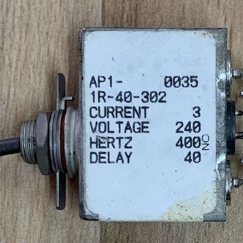进口Airpax开关,AP1-1R-40-302,,可直拍。